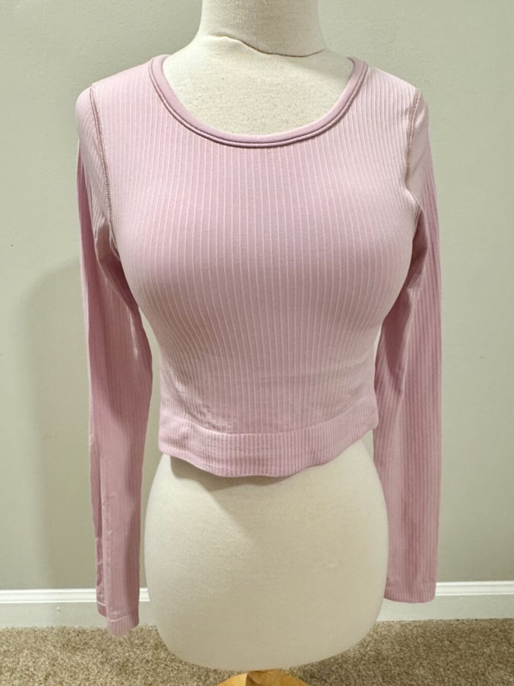 Womens size 6 LuLuLemon Ebb To Street Long Sleeve Crop Top Pink Peony $68